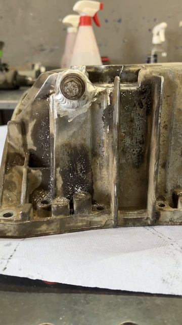 Поддон Mercedes. Замена резьбы