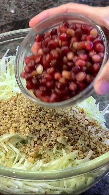 Салат из редьки, орехов и граната #рецепты #рецепт #кул?