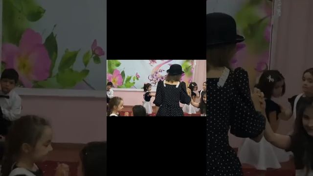 Танец во Франции старшей группы общий