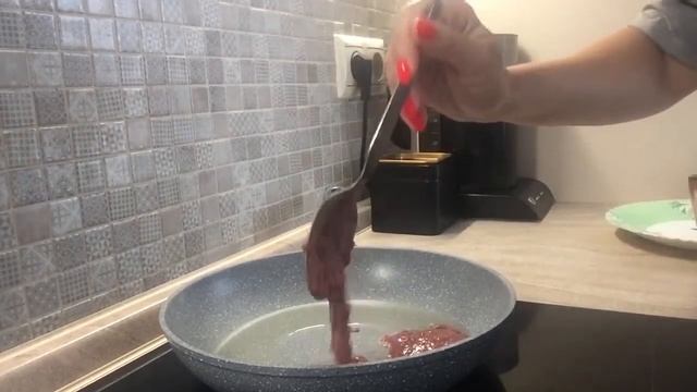 ОЧЕНЬ ВКУСНЫЕ ОЛАДЬИ ИЗ КУРИНОЙ ПЕЧЕНИ.