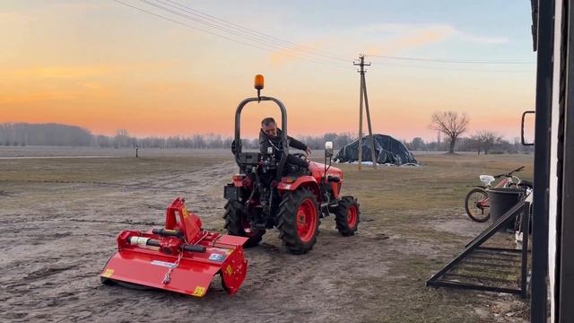 ОГЛЯД ЯПОНСЬКОГО МІНІ ТРАКТОРА KUBOTA ЕК1 261 В ГОСПОДАРСТ?