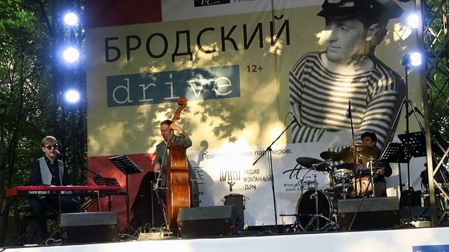 4c9451677f9e40999afc4cfbe788c161