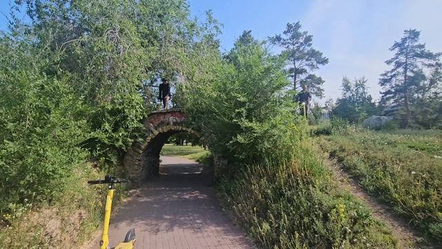 Прогулка на самокатах по Челябинску с друзьями