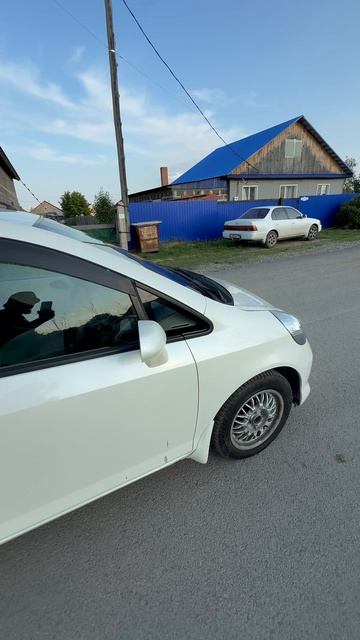 Honda Fit 2003 год белый перламутр Абакан Хакасия