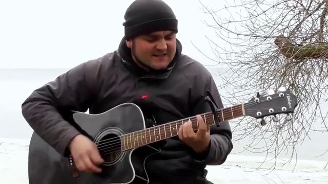 Парень_красиво_поёт_2000_баксов_за_сигарету...Гитаре_4.mp4