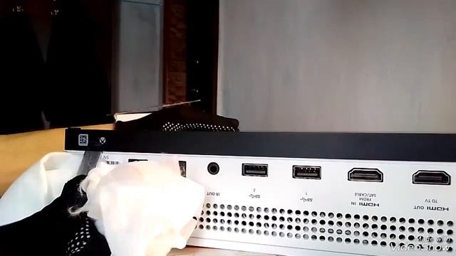 Как снять корпус на Xbox One S без повреждения пломбы