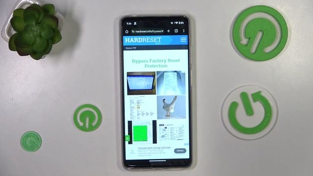 Moto E 14 |  Как добавить сайт на главный экран на Moto E 14 - На?