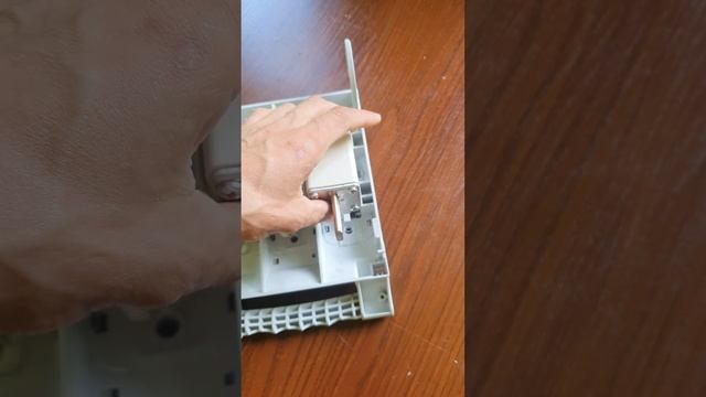 Самый лучший способ снять или заменить предохранител?