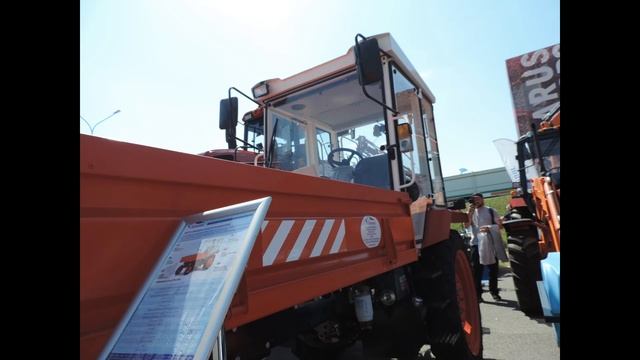 Телескопический погрузчик Merlo Panoramic P72.10 Plus и другая те?