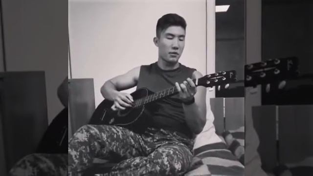 магнитола на гитаре