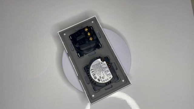 Розетка и умный WiFi выключатель TeremTechno одиночный с Алис