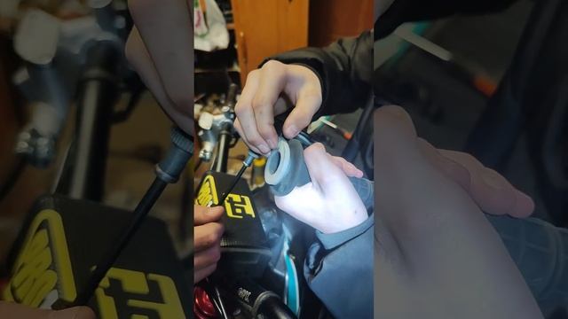 Ремон тросика газа на мотоцикле