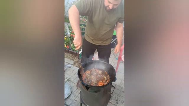 Плов из баранины в казане на костре. 1 мая 2024 г.