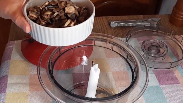 Рулетики из Баклажан  с Орехово Сырно Чесночной начин?