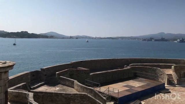 Королевская башня. Пляж Митр. Тулон. Франция. Tour Royale. Plag
