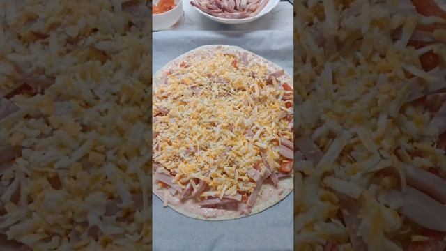 домашняя пицца из лаваша
