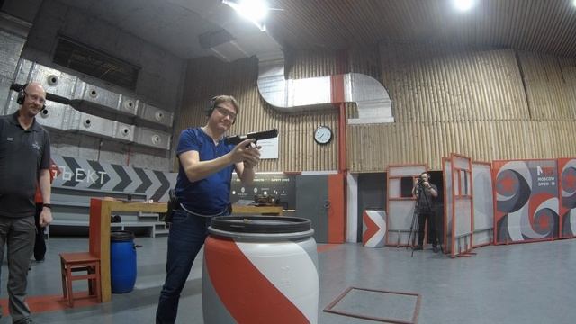 Стрельба из Desert Eagle, 12,7 мм