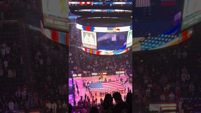 Гимн США перед матчем LA Клипперс - Кливленд Кавалерс 120