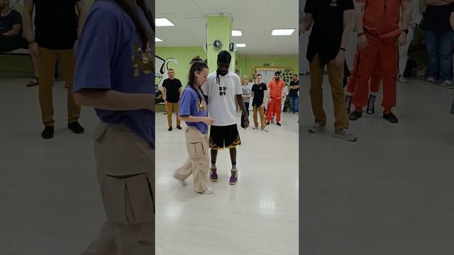 #танцуйпенза #пенза #urbankiz Dino связка с другого ракурса