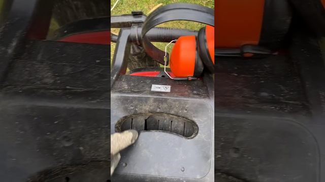 Короткий огляд та відгук на садовий подрібнювач Einhell GC