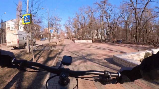 Открыл вело-сезон в Липецке