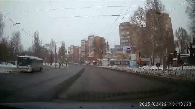 КоАП РФ Статья 12.12. Проезд на запрещающий сигнал свето?