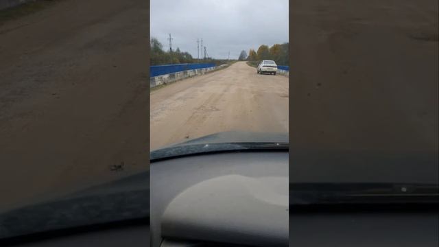ваз 2110 едет с оторванной задней балкой