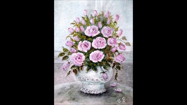 Розы на сером фоне