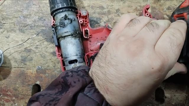 Замена кнопки в шуруповерте