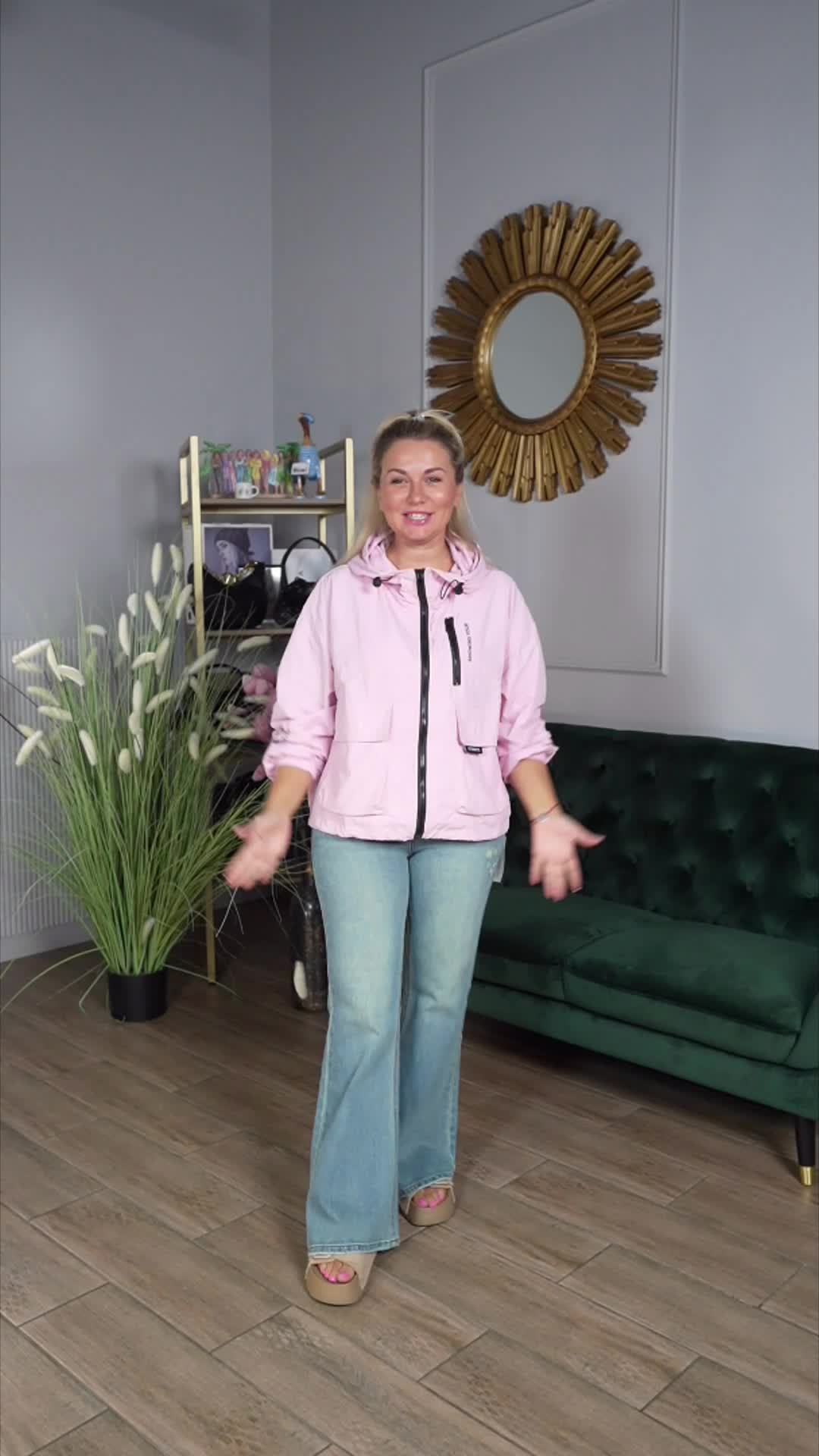 Новинки недели: стильные ветровки, джинсовки и рубашки для пляжа и города