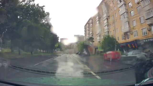 По встречной в лоб другим авто.