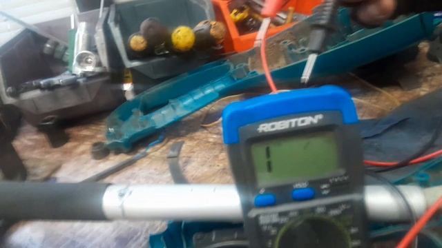 Почему электро триммер Makita не включается