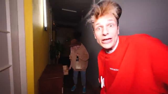 БРУНО - BRUNO -ОЧЕНЬ СТРАШНАЯ ИГРА ROBLOX DOORS В РЕАЛЬНОЙ ЖИЗНИ!