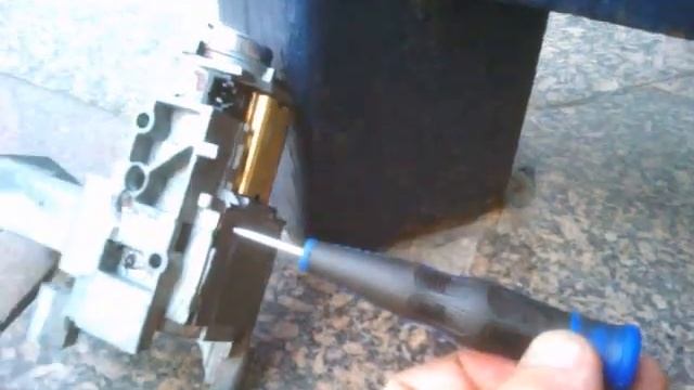 Ремонт замка зажигания Вольво  XC90,S80,S60,ХС70 8 903 977 00 50