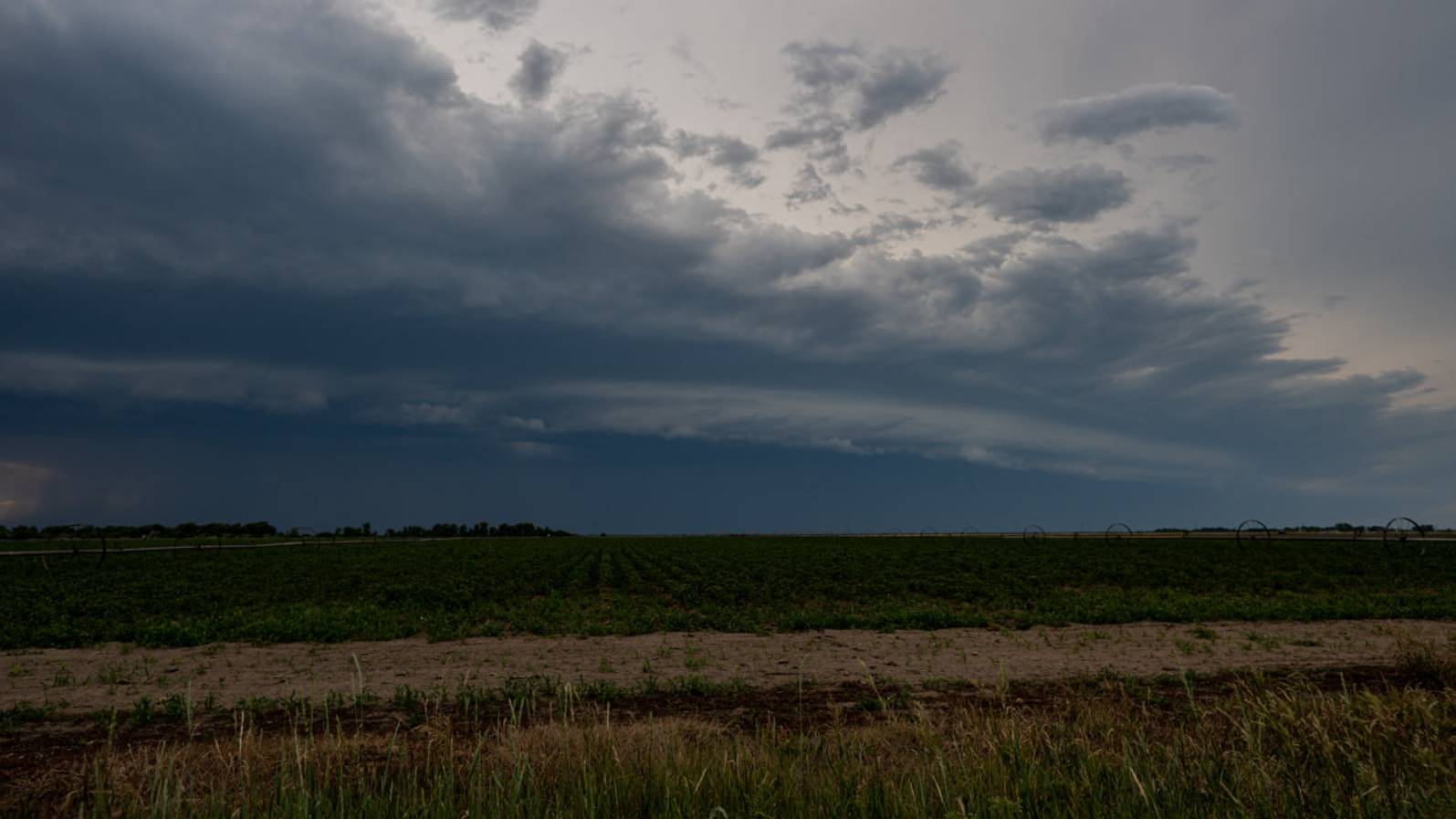 Слабая гроза с взрывным громом 16/06/2025