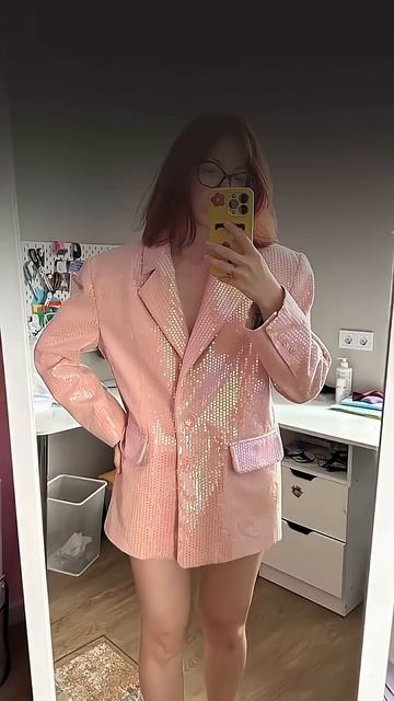 жакет показываю в конце, а вы что думаете с ним надо сделать: продать, носить, ушить?