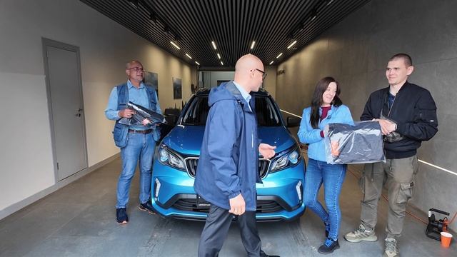 Выдача  LIVAN X3 PRO  LUXURY (Geely Group)