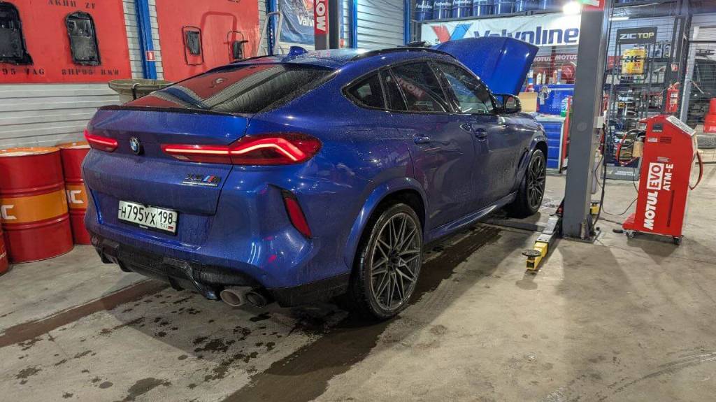 Полная аппаратная замена масла в АКПП BMW X6M G06 ZF 8hp76