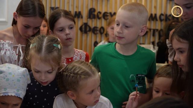 Воспитанники воскресной школы  поздравляют митрополита