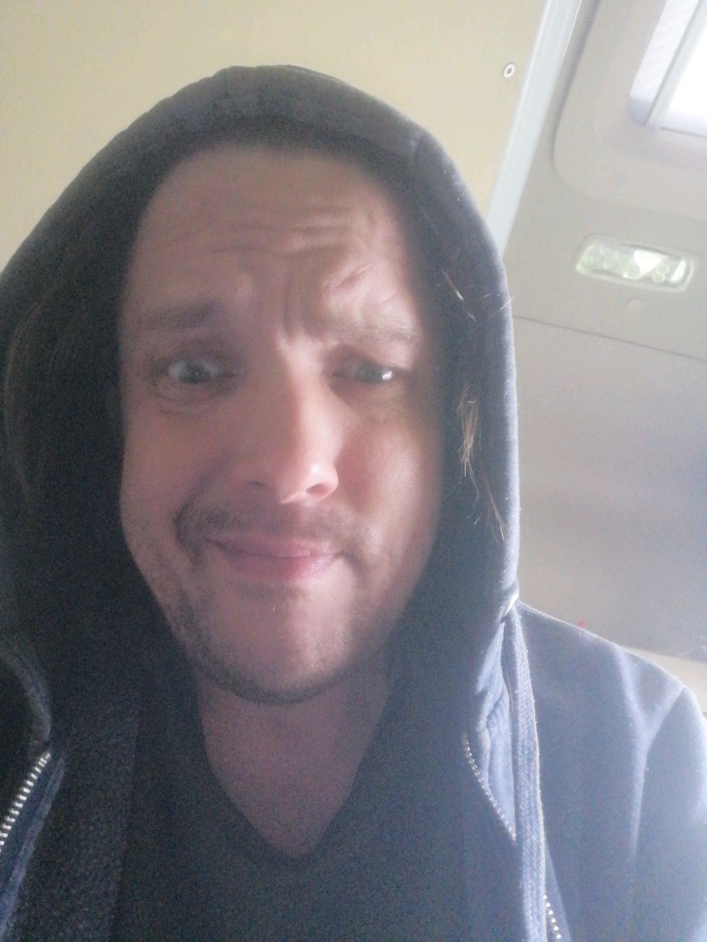 Да заходи поддержи своим присутствием