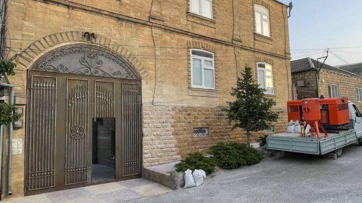 Старый фасад — как новый: ЗИФ ПВ 8/07 в деле на стройке!