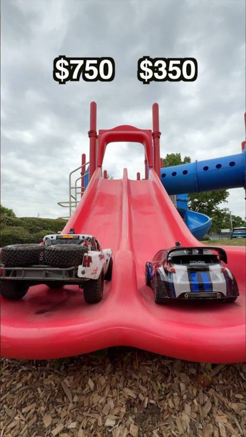 Кто круче какая машинка быстрее, гонки