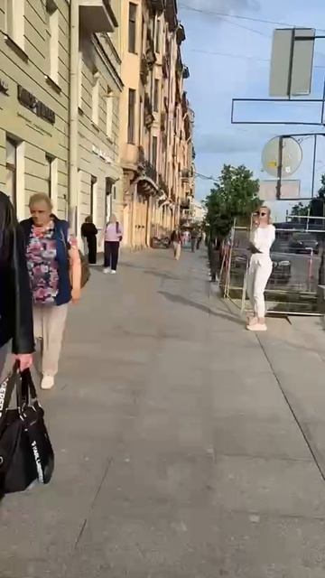 пр. Добролюбова, 9 