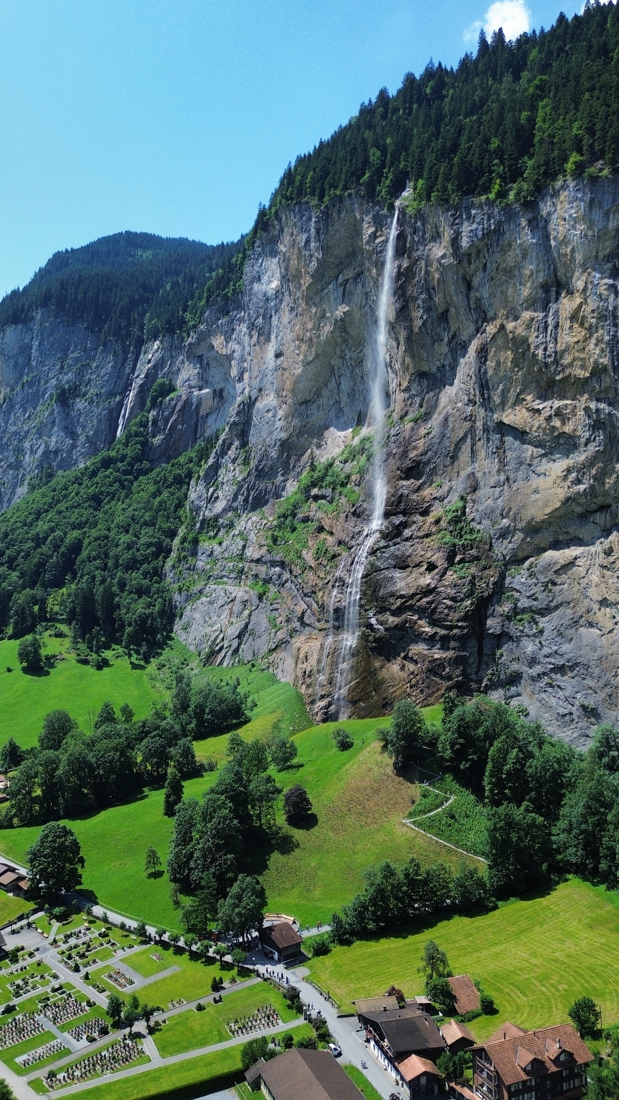 Лаутербруннен🇨🇭🇨🇭 Lauterbrunnen🇨🇭🇨🇭