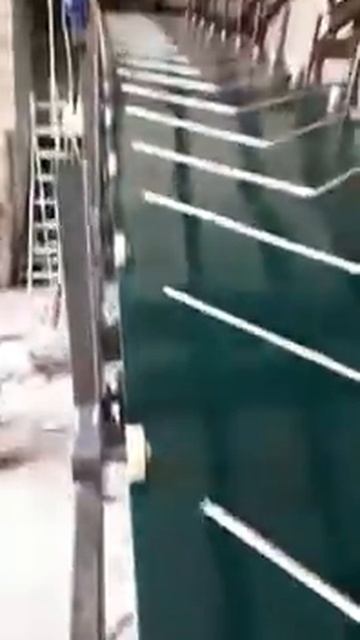 Ленточный наклонный конвейер с шевронной ПВХ лентой