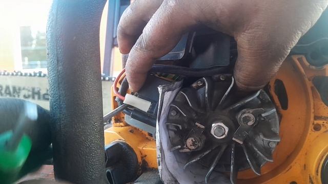 Как настроить зажигание на бензо пиле