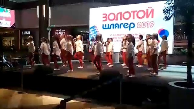 _Золотой шлягер 2019_ - муз. О. Фельцмана _После дождя_ Эстрадный хор _HAPPY_  г. Екатеринбург