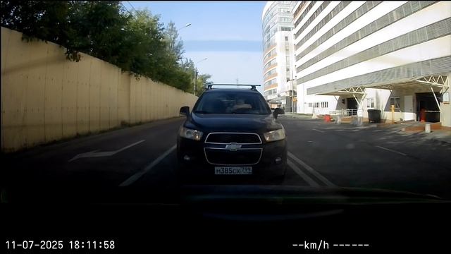 Опасные маневры на Мустанге, так же опасная высадка пассажиров.