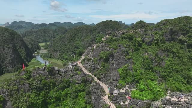 Жара трип. Шестой день. Нинь Бинь