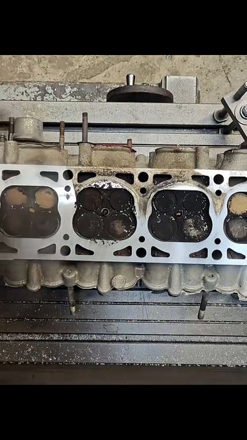 Фрезеровка головки Гбц после перегрева #гбц #головка #shevavaz #Двс